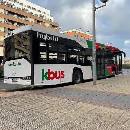 Gran Bilbao XI With Parking By Aston Rentals Barakaldo Exterior photo